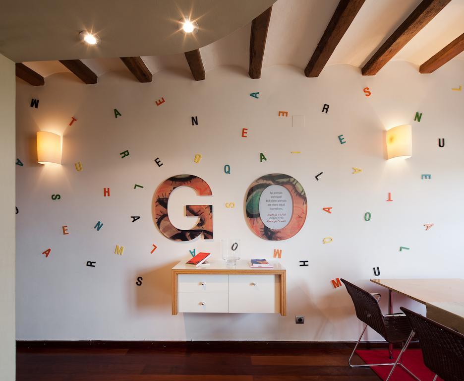 Apartamentos La Casa De Les Lletres บาร์เซโลนา ภายนอก รูปภาพ