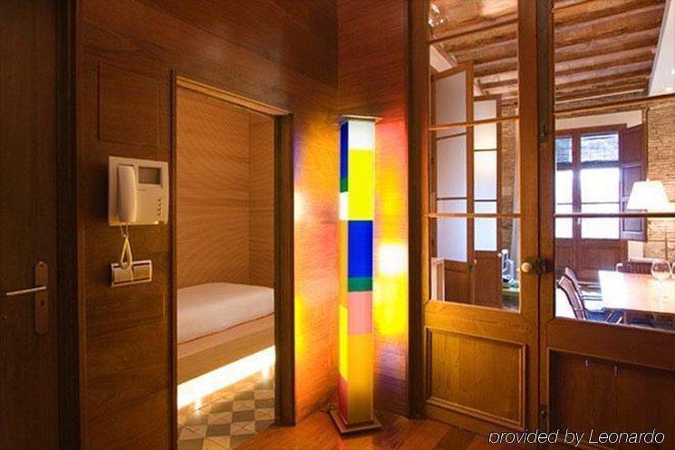 Apartamentos La Casa De Les Lletres บาร์เซโลนา ห้อง รูปภาพ